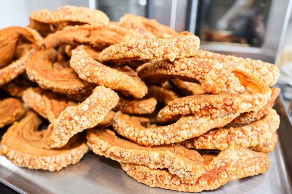 Carnitas fried at Super Carniceria